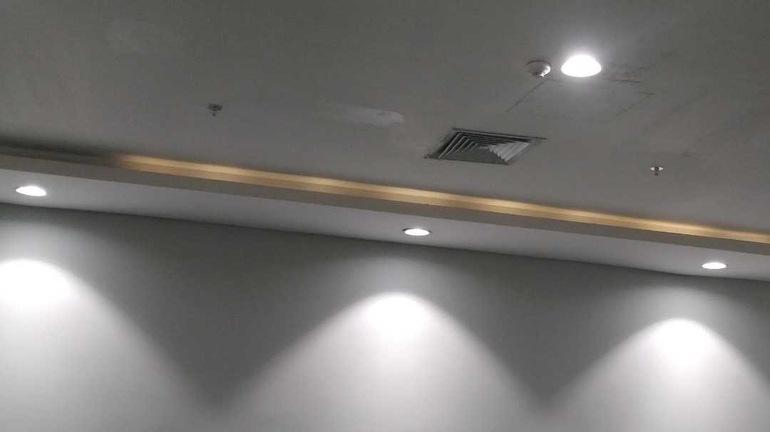 Triple Spotlight