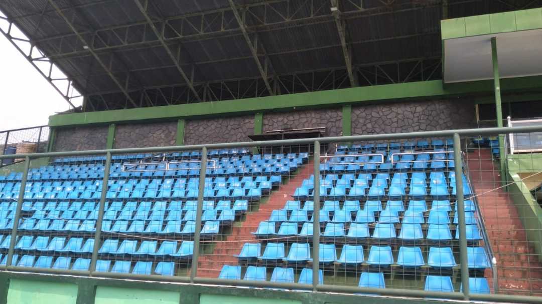 1000 Blue Seats