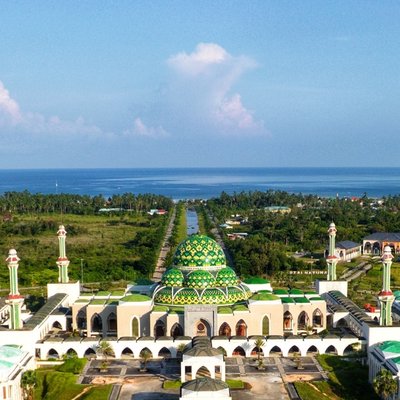 Pesona Masjid Agung Natuna