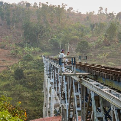 Jembatan Kereta Api