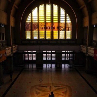 loket stasiun nan artistik