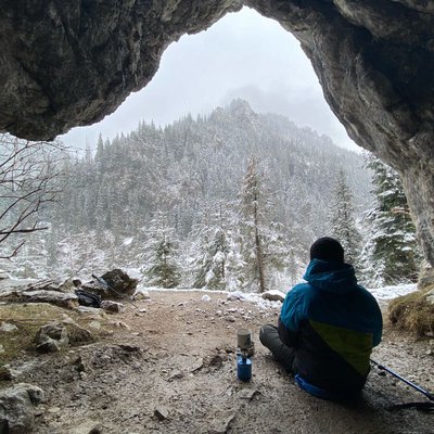 cave life 😱