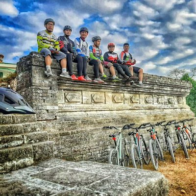 Giri kedaton site