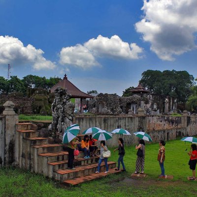 Taman Sari Goa Sunyaragi