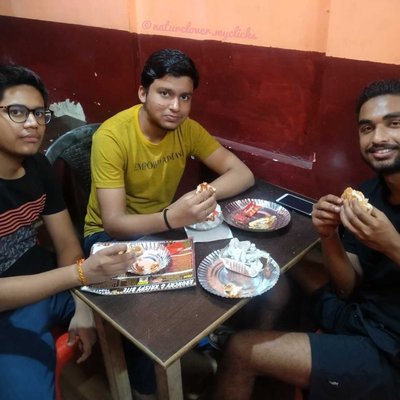 Pizza🍕 Party with Friends 