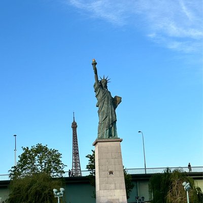 Estatua de la Libertad en París