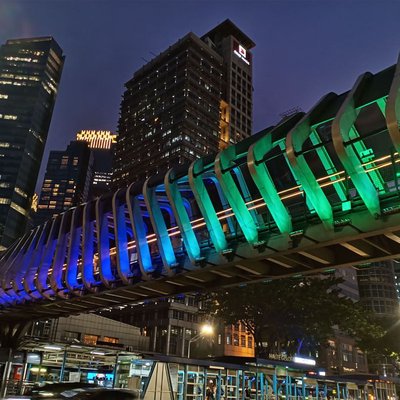 JPO berhiaskan semarak lampu LED 
