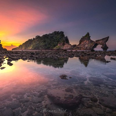 Sunrise Nusa Penida Beach