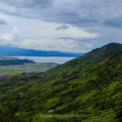 Objek Wisata Bukit Khayangan 
