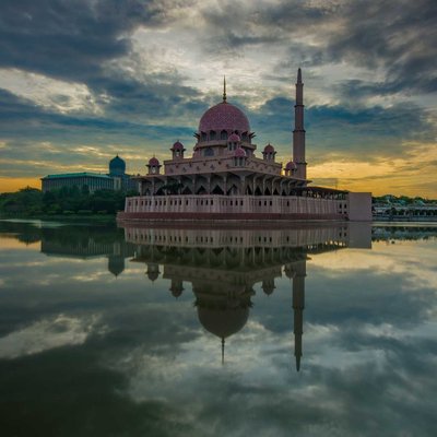 Keindahan Masjid Putra Jaya ,Malaysia