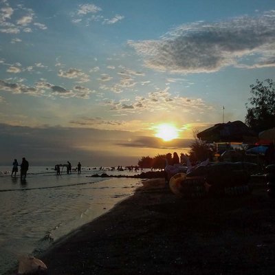 Pantai Ngebum

