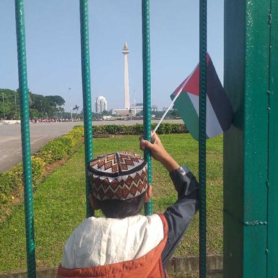 At Monas 