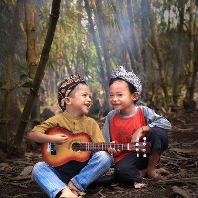 Bermain bersama