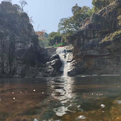 Devkund waterfall.
