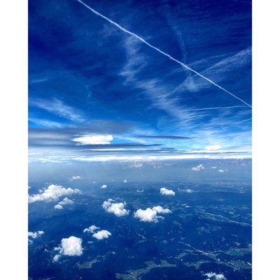Above the sky, aeroplane ride, dreaming ✈️🌎