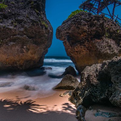 Keindahan Pantai Mesra