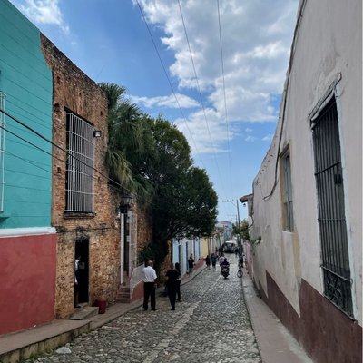 A pesar de estar nublado sigue siendo bastante calurosa la ciudad 🥵