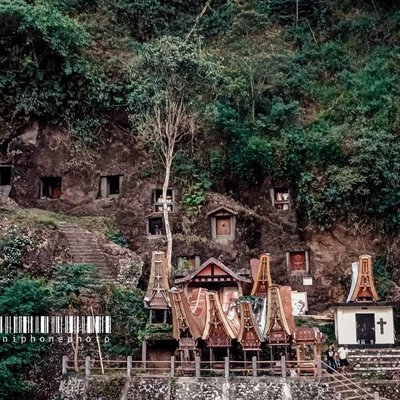 Kuburan Alam Suku Toraja
