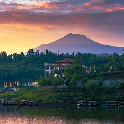 Sunrise waduk Cacaban 