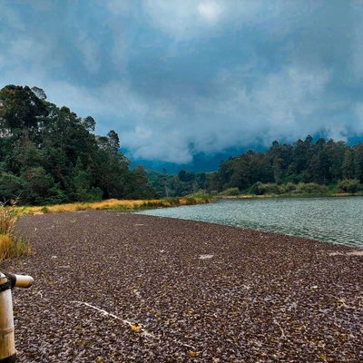Telaga Pengilon