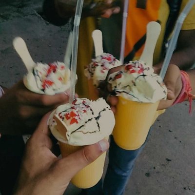 Mango shake  with ice cream 🍦
