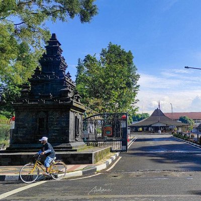 pintu masuk pendopo bupati wonosobo