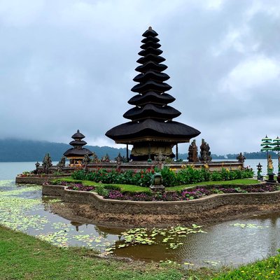 Danau Beratan
