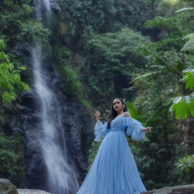 Model Gaun Biru Cigentis