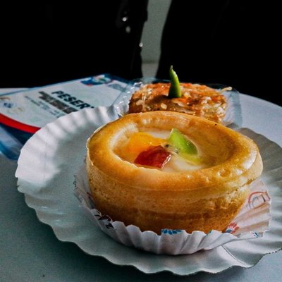 kue sus (choux)