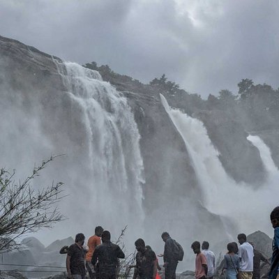 📍 Athirappilly waterfalls