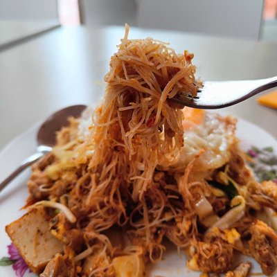 mee hoon goreng sambal