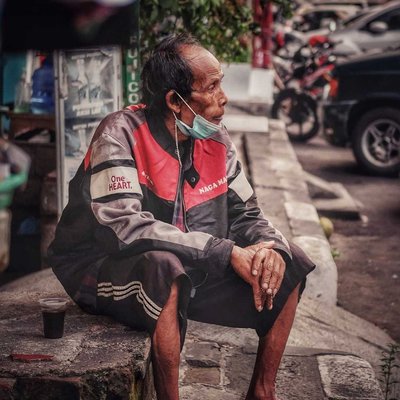 Ngopi pinggir jalan