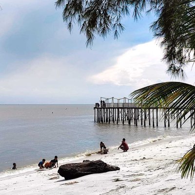 Pantai Cemara Kembar, Kabupaten Sergei, Sumut 