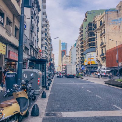 Avenida Corrientes • Jueves • CABA