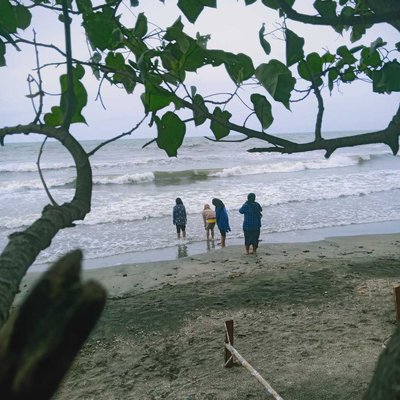 pantai pasir putih baru Situbondo 