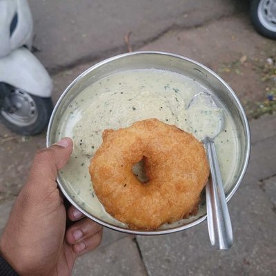 Authentic Bangalore Idli Vada