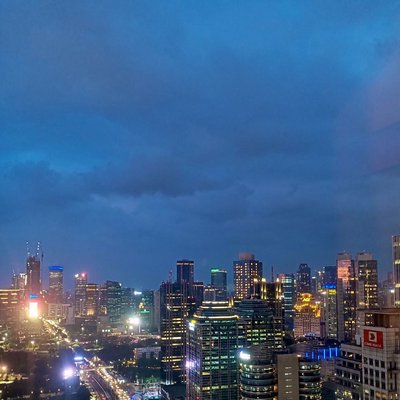 BLUE HOUR 