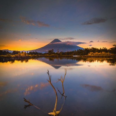 Gunung Dua Sudara.