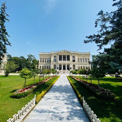 Dolmabahçe Sarayı
