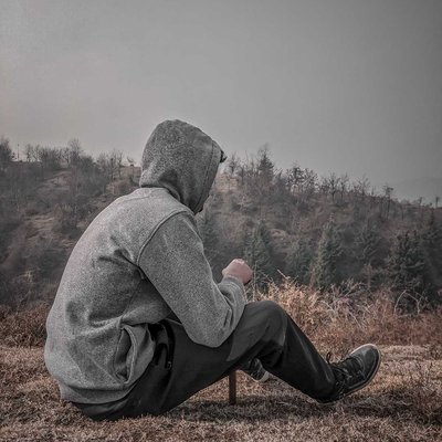 lonely 