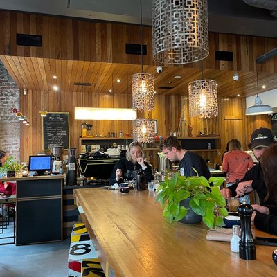 Three Bags Full (cafe)