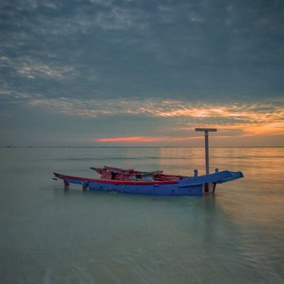 Prahu merana pantai cemara