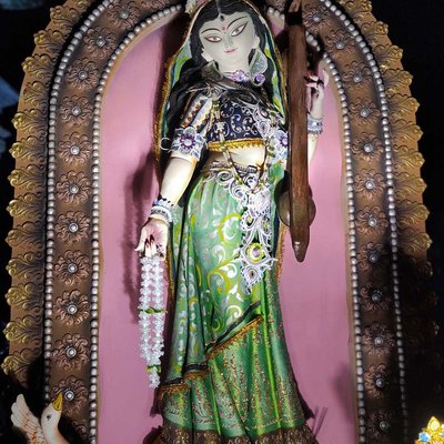 Saraswati protima