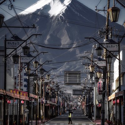 I really like this road, because this road has the background of Mount Fuji🤩