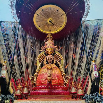 Tridhara Sammilani Durga Puja 😍