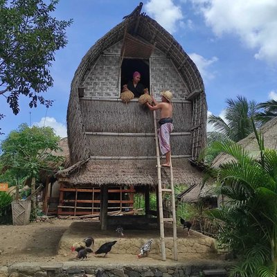 " Lumbung "