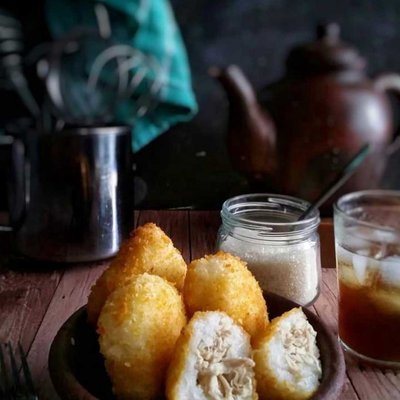 "Lemper Goreng"