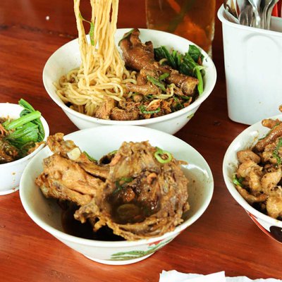 MIE AYAM KULIT SYAHDU