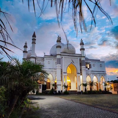 Masjid Salman Alfarisi 