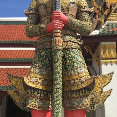 The gaurd statue 